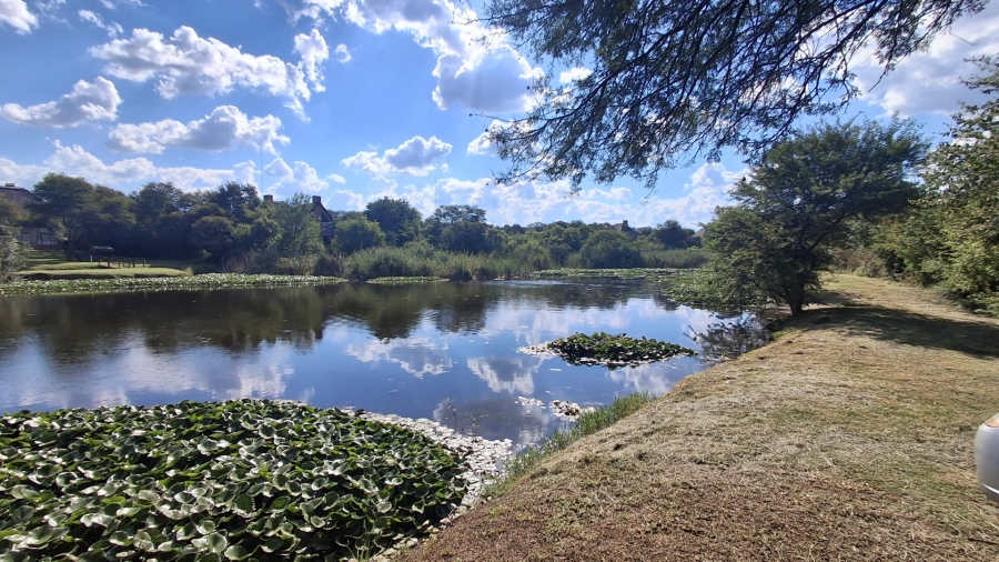 4 Bedroom Property for Sale in Boschenvaal River Front Lodges Free State